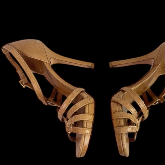 Tory Burch Elizabella Pebbled Tan Leather 4 Inch Heeled Crisscross Sandals Sz 7 - Picture 1 of 10